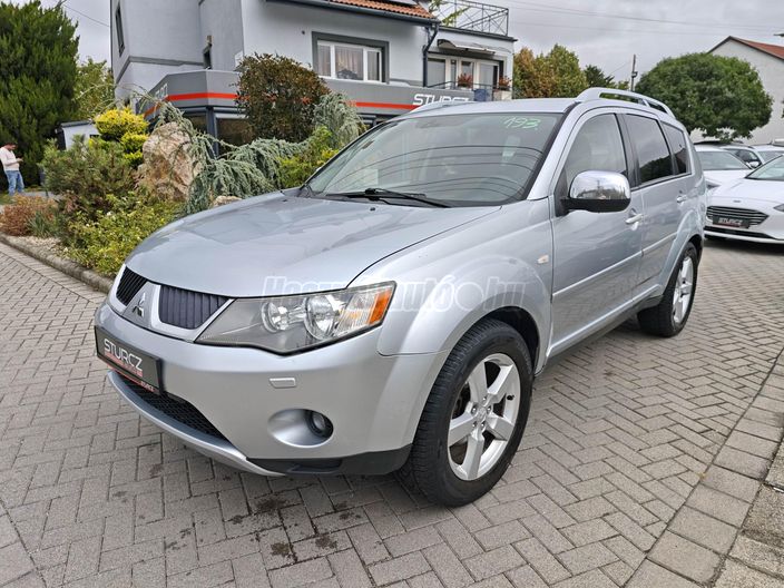 MITSUBISHI OUTLANDER 2.0 DI-D Instyle