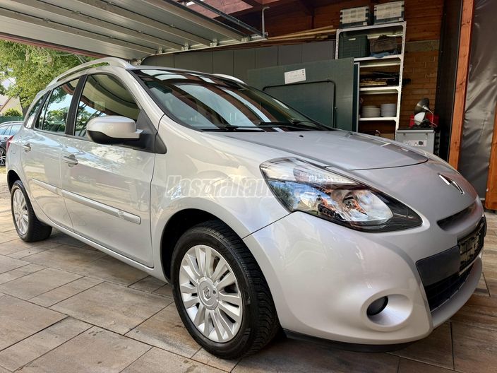 RENAULT CLIO Grandtour 1.2 16V Authentique