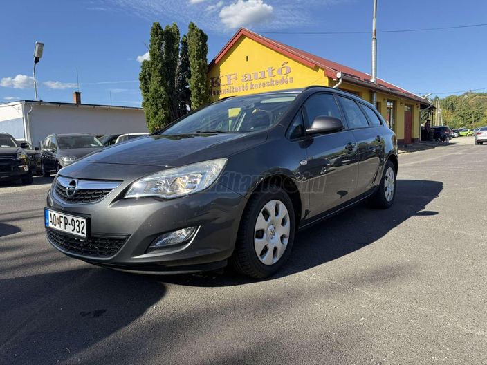 OPEL ASTRA J Sports Tourer 1.4 Sport
