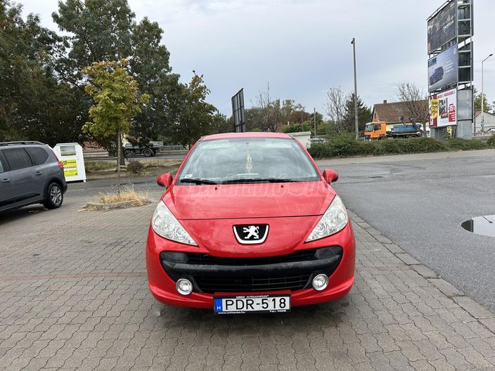 PEUGEOT 207 1.4 VTi 200 év