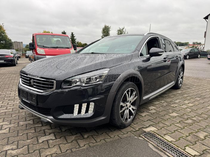 PEUGEOT 508 2.0 HDi HYbrid4 Allure 4x4 (Automata)