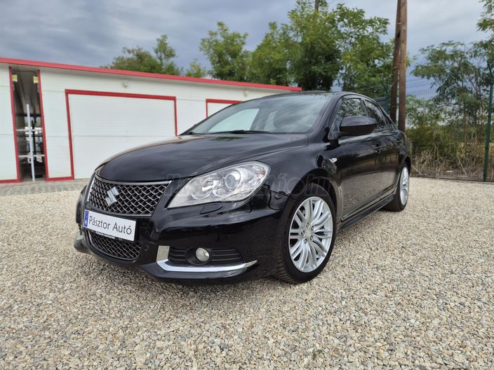 SUZUKI KIZASHI 2.4 SDLX CVT 4WD