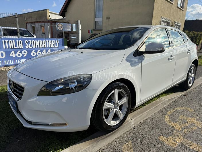 VOLVO V40 1.6 D [D2] Kinetic