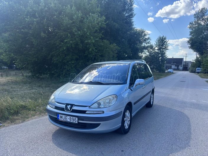 PEUGEOT 807 2.2 HDi Pullman (6 személyes )