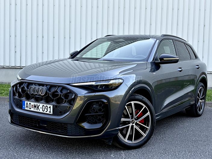 AUDI Q5 40 TDI quattro S-tronic