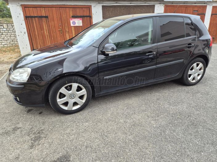 VOLKSWAGEN GOLF V 1.6 Comfortline