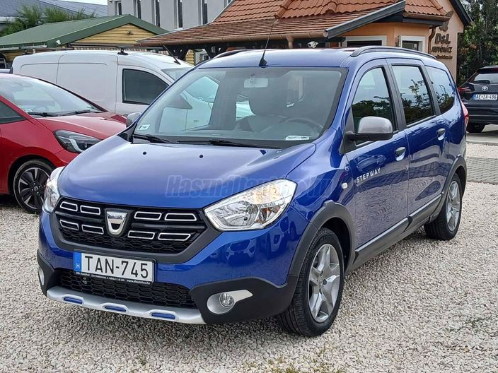 DACIA LODGY 1.5 Blue dCi Stepway (7 személyes )