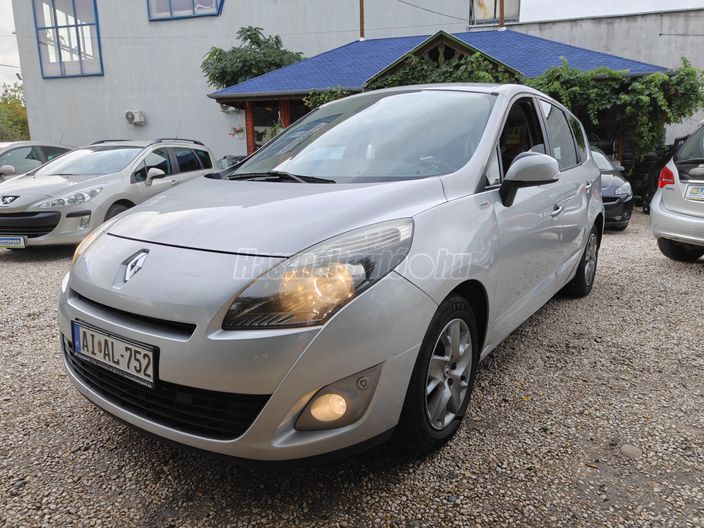 RENAULT SCENIC Grand Scénic 1.5 dCi Dynamique EDC
