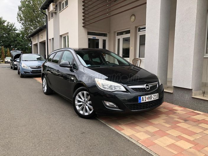 OPEL ASTRA J Sports Tourer 1.4 Enjoy