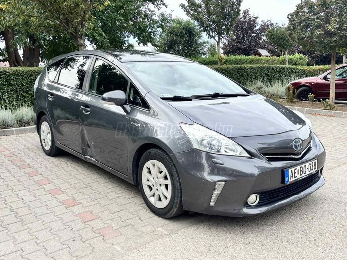 TOYOTA PRIUS+ 1.8 HSD Executive e-CVT