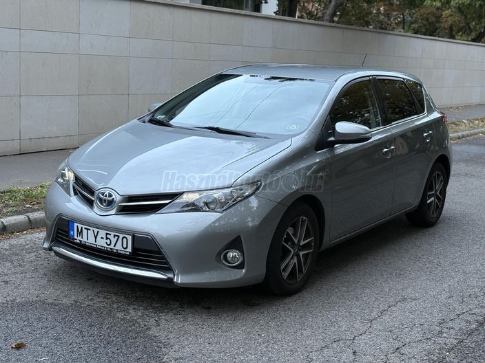 TOYOTA AURIS 1.8 HSD Lounge (Automata)