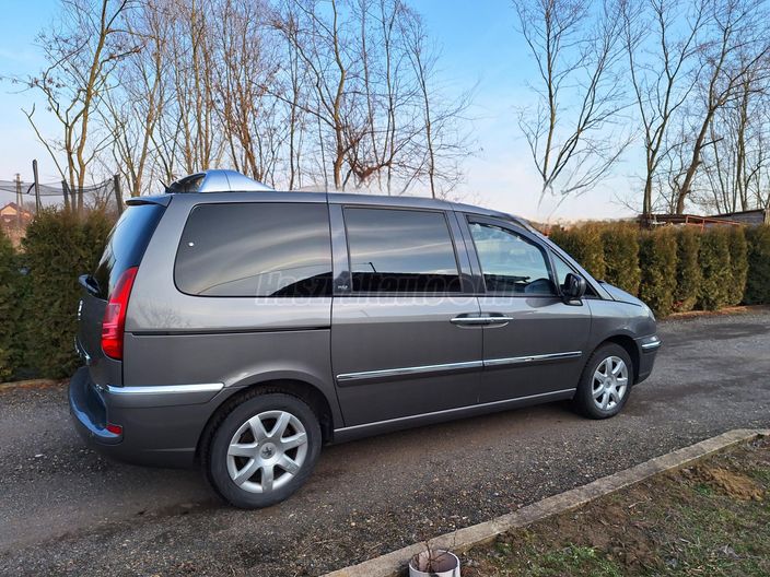 PEUGEOT 807 2.0 HDi Symbole