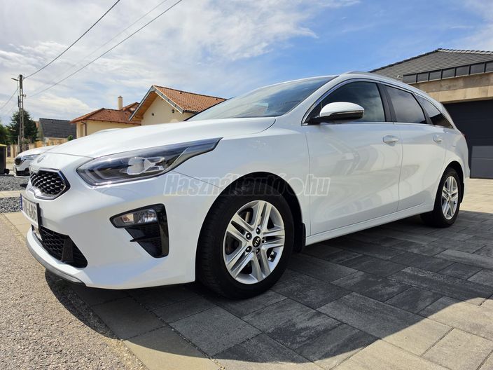 KIA CEE'D Ceed SW 1.5 T-GDI Platinum DCT