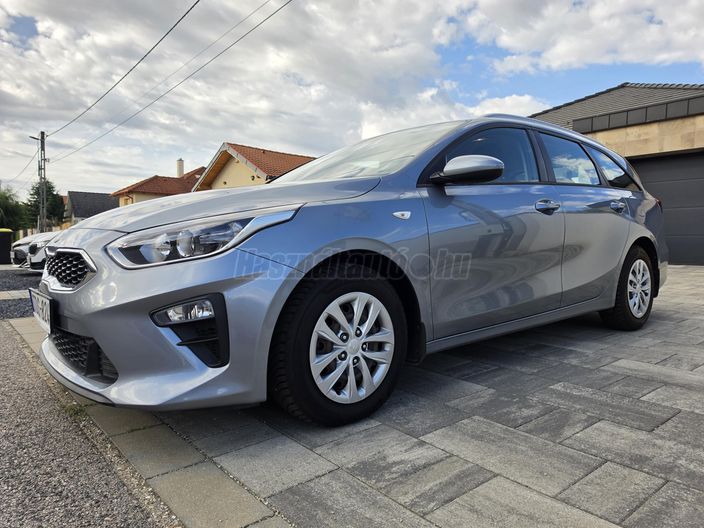 KIA CEE'D Ceed SW 1.6 CRDi HP Hybrid Silver