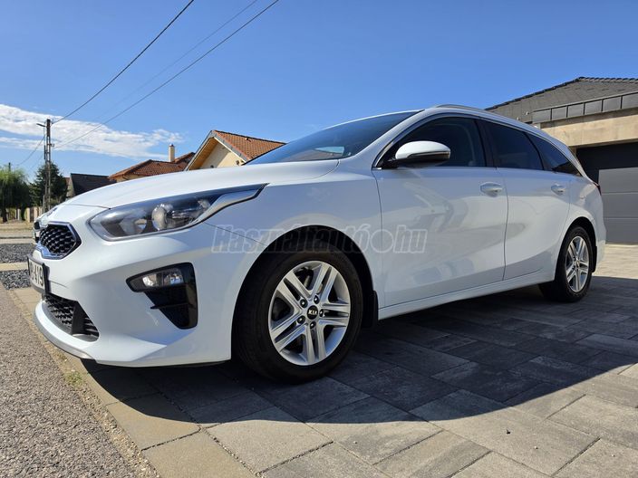 KIA CEE'D Ceed SW 1.6 CRDi HP Hybrid Gold
