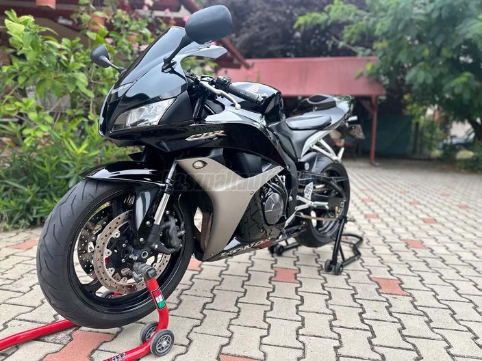 HONDA CBR 600 RR