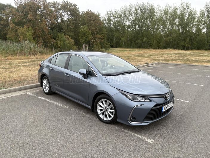 TOYOTA COROLLA Sedan 1.6 Executive CVT