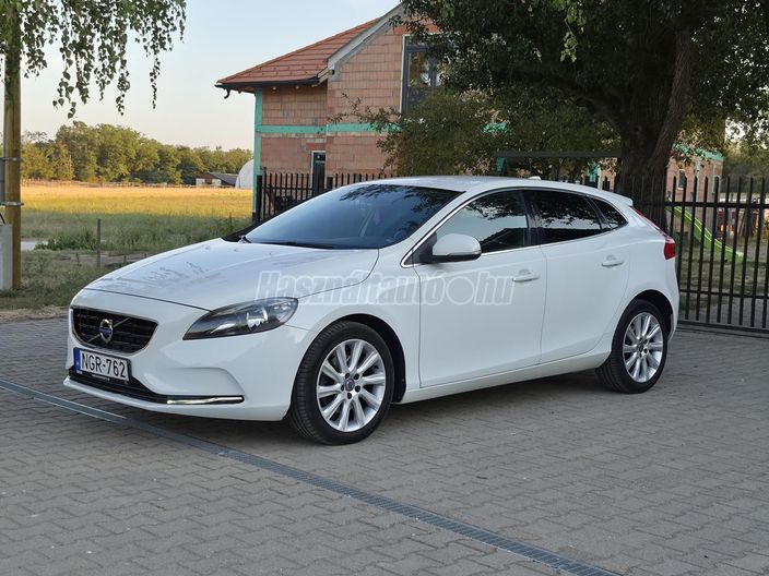 VOLVO V40 2.0 D [D2] Kinetic
