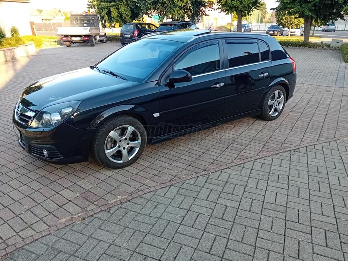 OPEL SIGNUM 2.8 T V6 Sport (Automata)