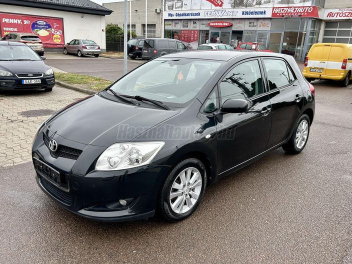 TOYOTA AURIS 1.6 Executive