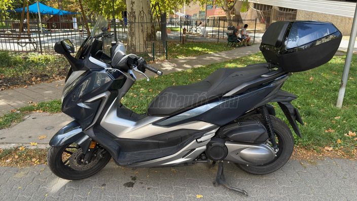 HONDA FORZA 300