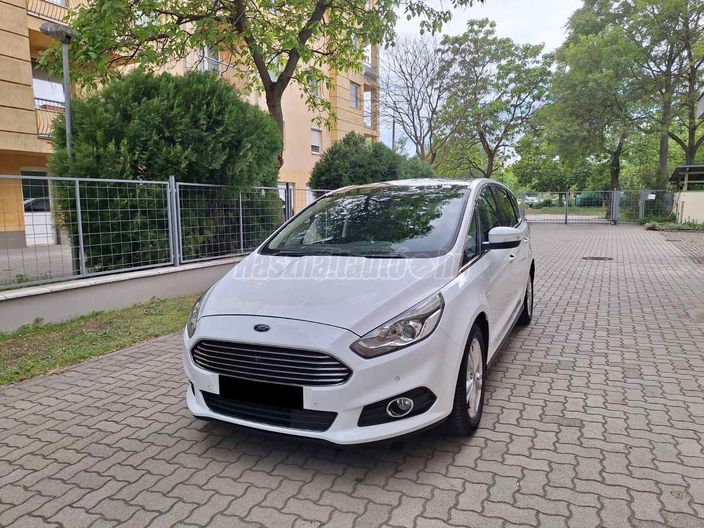 FORD S-MAX 2.0 TDCi Titanium [7 személy]