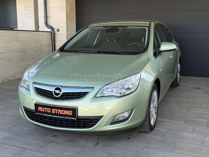 OPEL ASTRA J 1.4 Enjoy