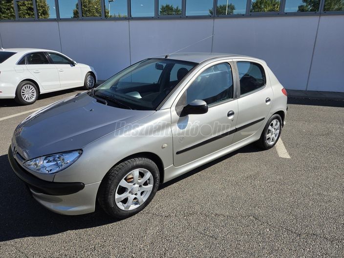 PEUGEOT 206 1.1 X-Design