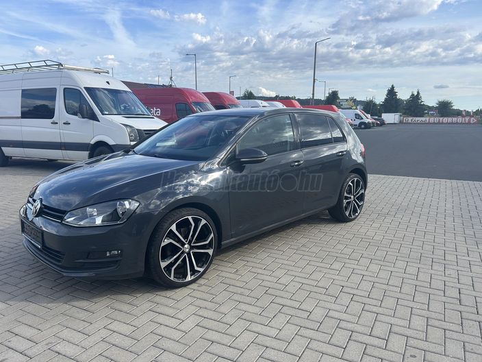 VOLKSWAGEN GOLF VII 1.2 TSI BMT Comfortline