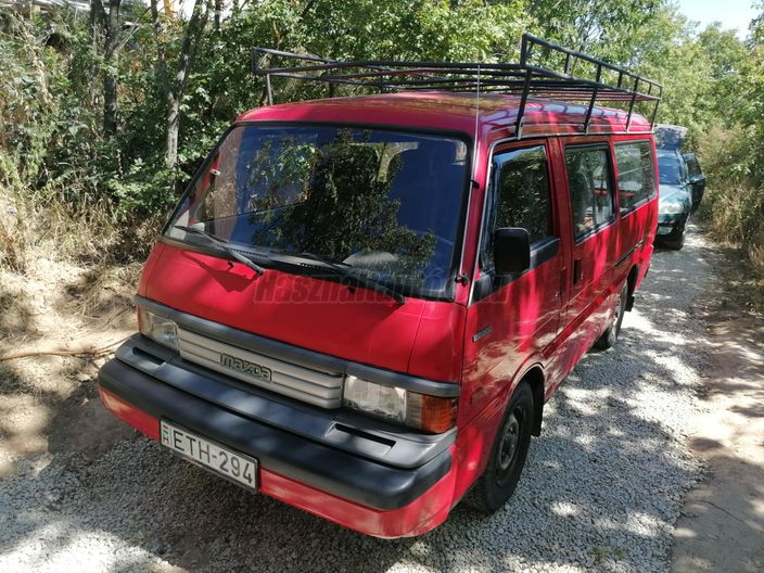 MAZDA E 2200 2.2 Glass Van