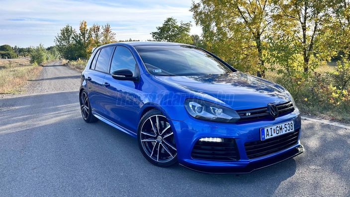VOLKSWAGEN GOLF VI