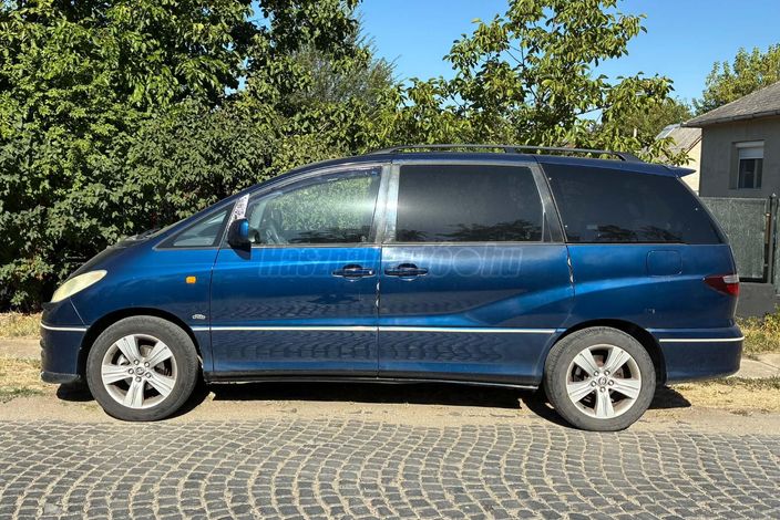 TOYOTA PREVIA 2.0 D-4D Luna