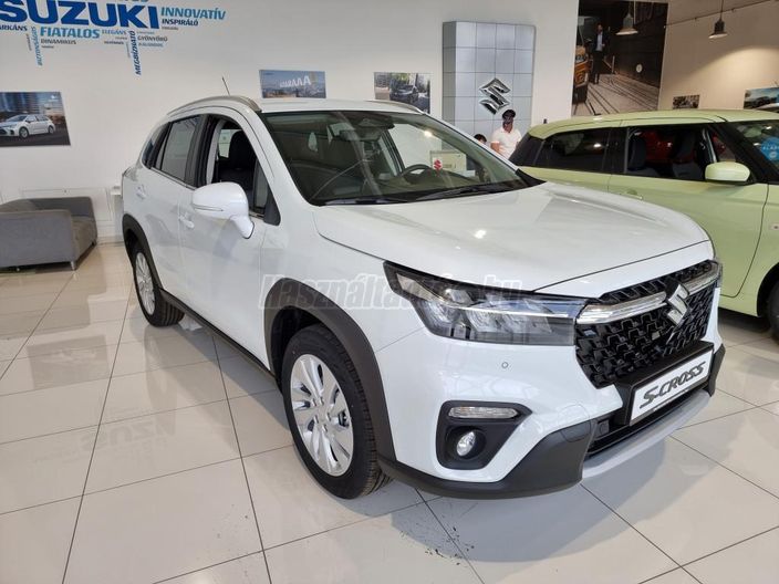 SUZUKI S-CROSS