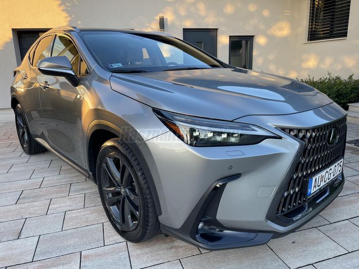 LEXUS NX 450h+ Prestige Plus AWD CVT