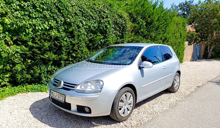 VOLKSWAGEN GOLF V 1.6 Sportline