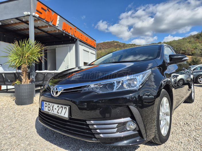 TOYOTA COROLLA Sedan 1.6 Executive