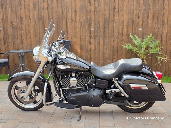 HARLEY-DAVIDSON DYNA