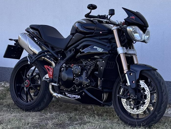 TRIUMPH SPEED TRIPLE 1050