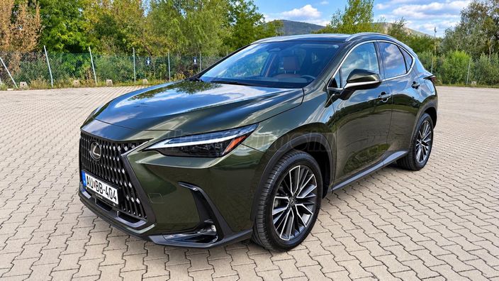 LEXUS NX 450h+ Luxury Top CVT