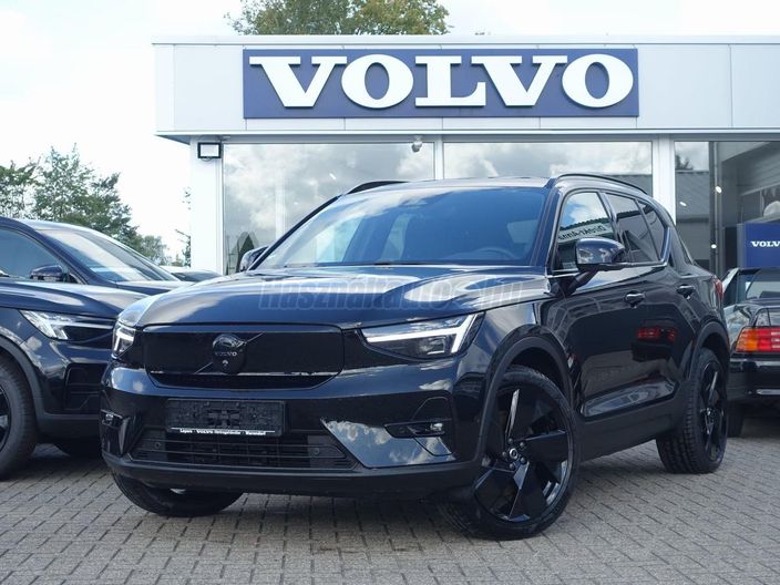 VOLVO EX40 Single Motor Extended Range Plus Black Edition