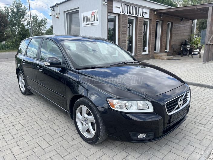 VOLVO V50 1.6 D [D2] Momentum