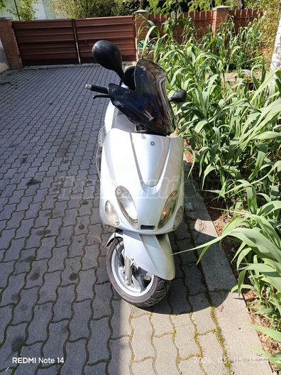 YAMAHA MAJESTY
