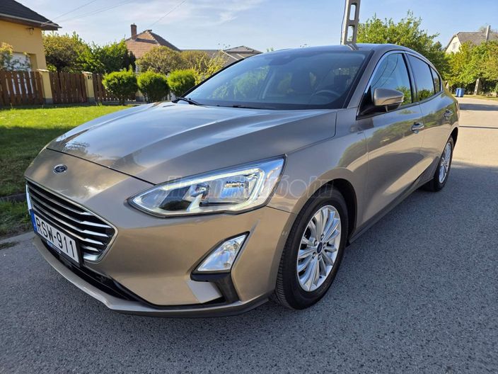 FORD FOCUS 1.5 EcoBoost Titanium
