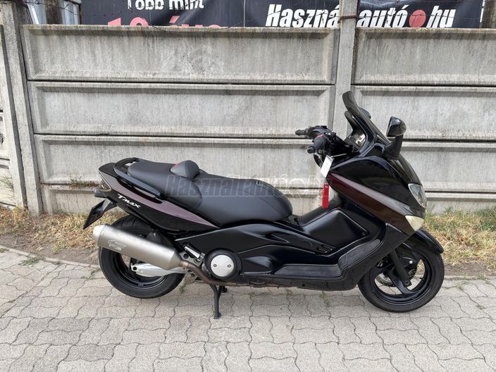 YAMAHA TMAX