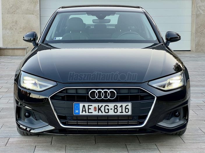 AUDI A4 35 TFSI Advanced S-tronic