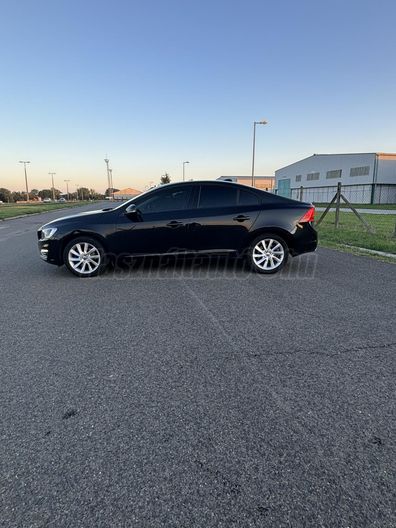 VOLVO S60 2.0 D [D3] Summum
