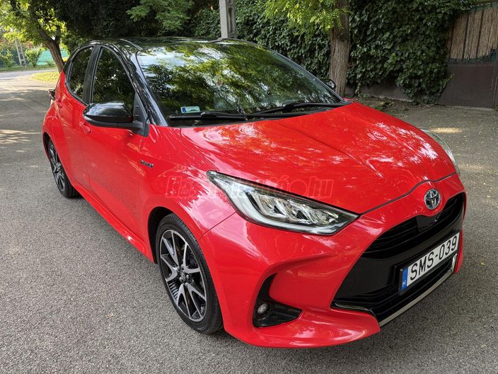 TOYOTA YARIS 1.5 Hybrid Selection Style VIP e-CVT