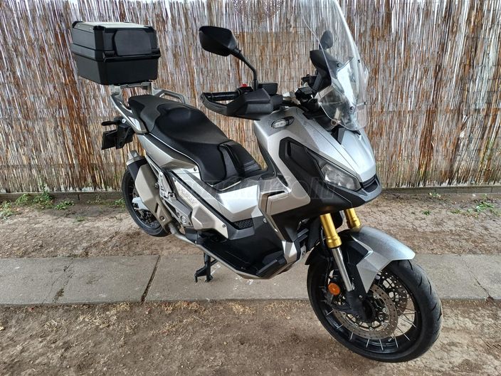 HONDA X-ADV