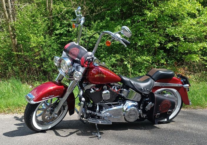 HARLEY-DAVIDSON HERITAGE SOFTAIL CLASSIC