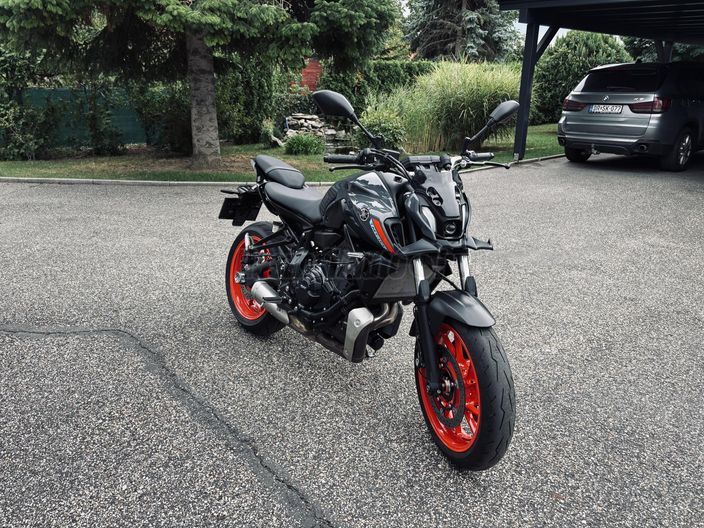 YAMAHA MT-07